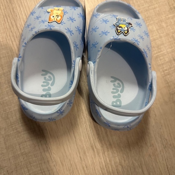 Toddler Bluey Cat & Jack Slide Sandals Size 9 - Picture 2 of 5